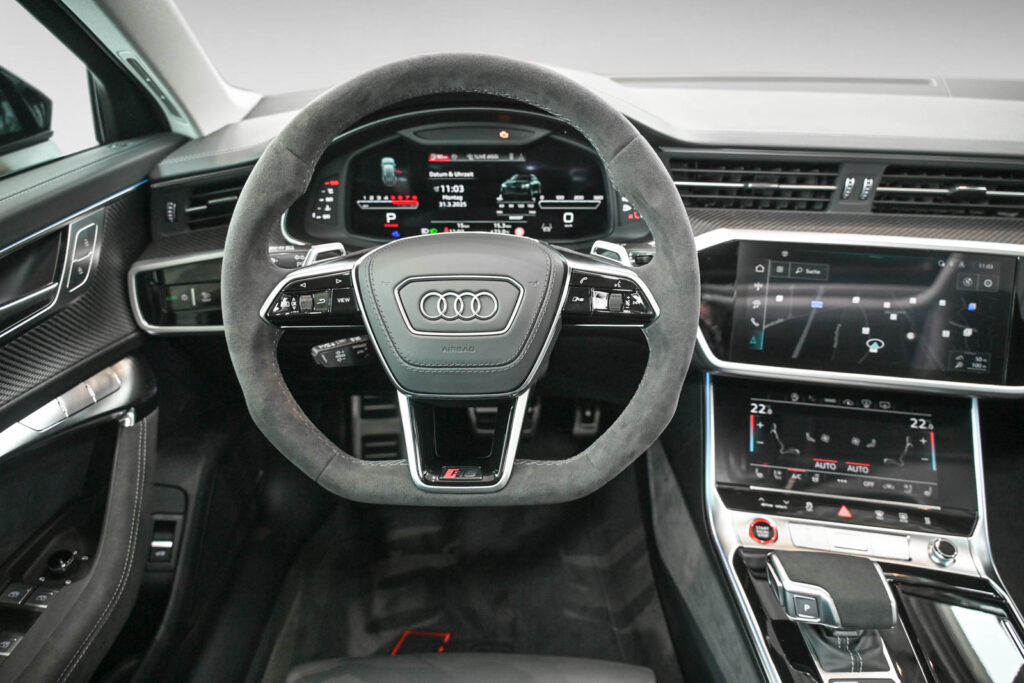 Audi RS6 Exposé-Bild 13