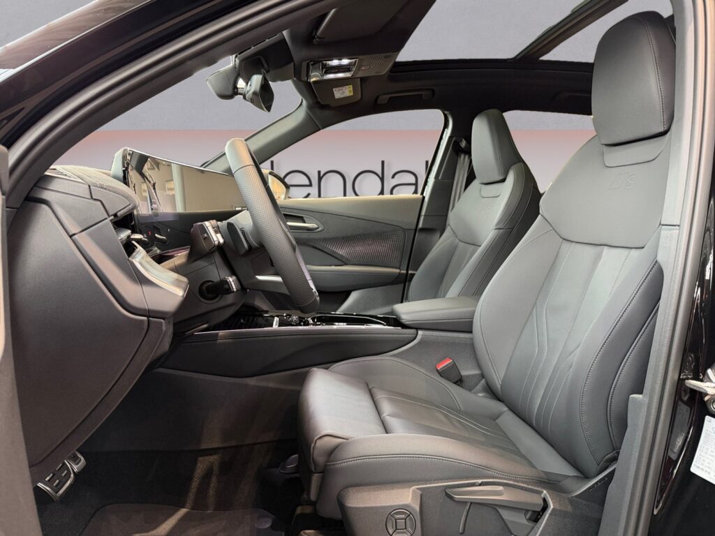 Audi Q3 Exposé-Bild 9