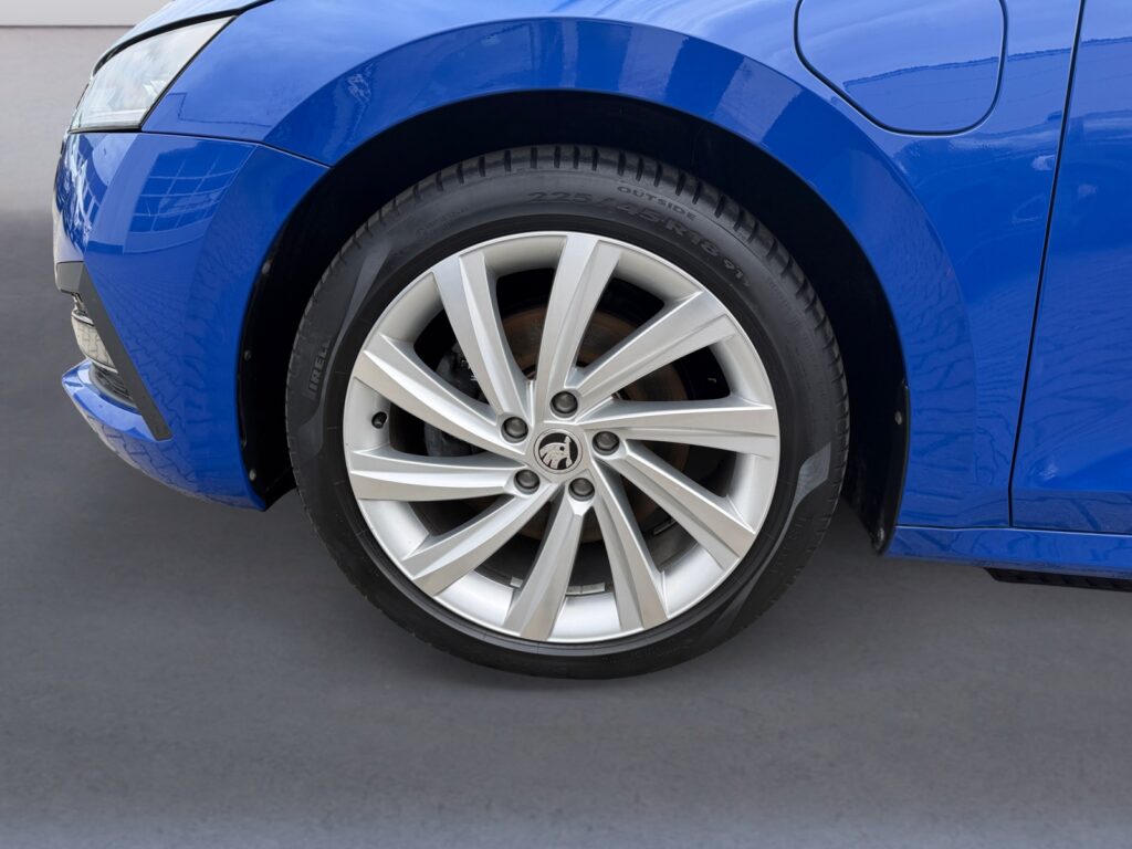 Skoda Octavia Exposé-Bild 5