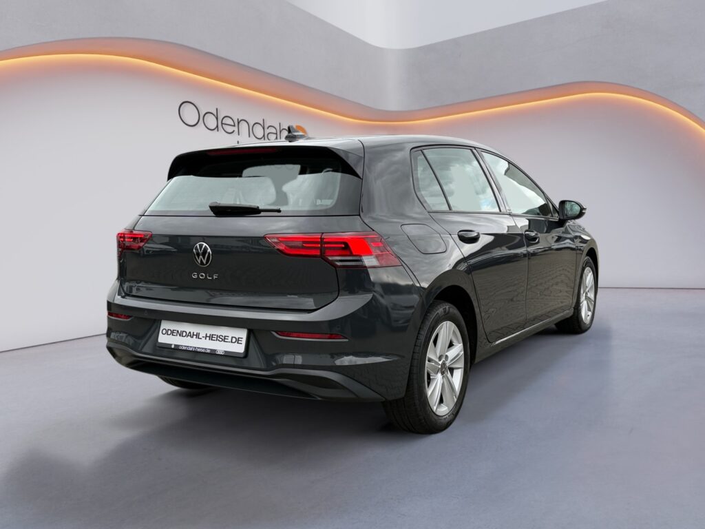 VW Golf Exposé-Bild 3