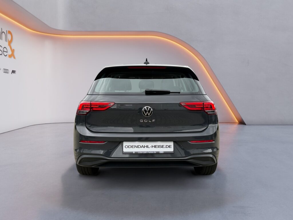 VW Golf Exposé-Bild 13