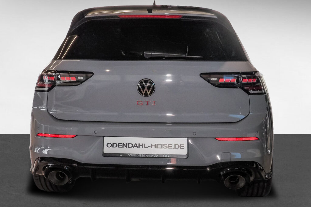 VW Golf Exposé-Bild 3