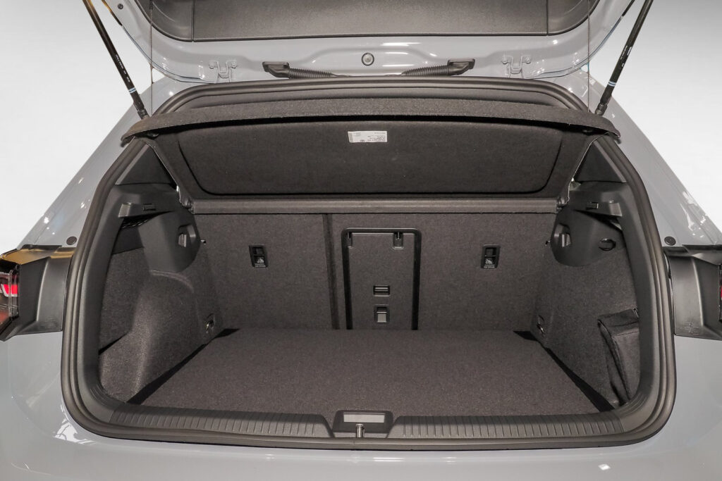 VW Golf Exposé-Bild 6