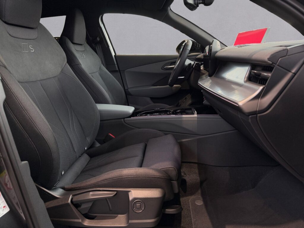 Audi Q3 Exposé-Bild 15