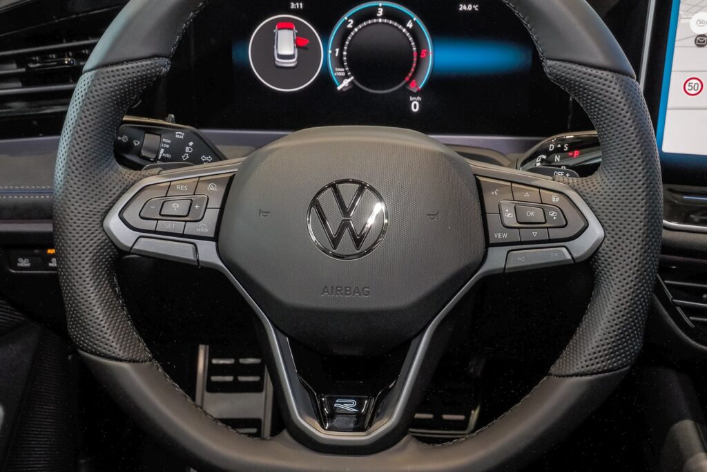 VW Passat Exposé-Bild 14