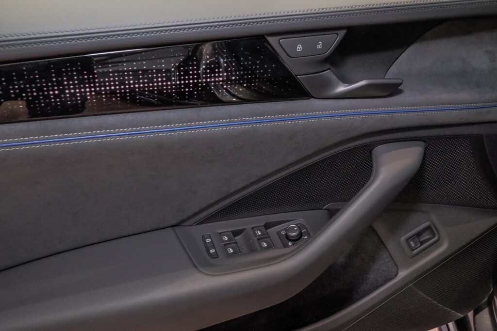 VW Passat Exposé-Bild 15