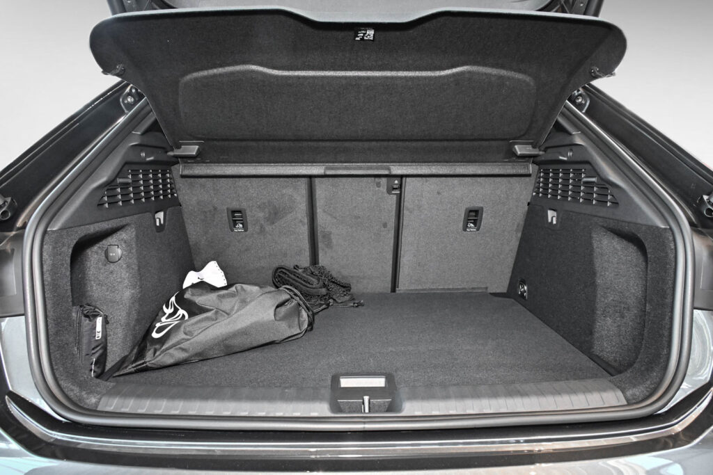 Audi A3 Exposé-Bild 6