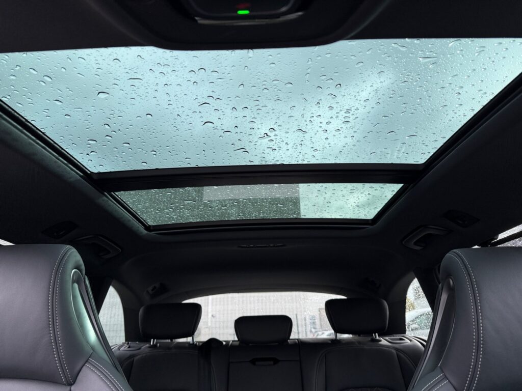 Audi S4 Exposé-Bild 16