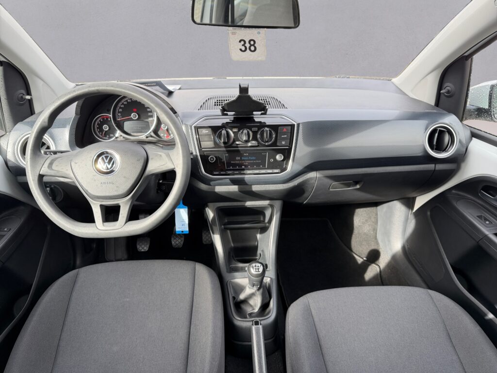 VW up Exposé-Bild 8