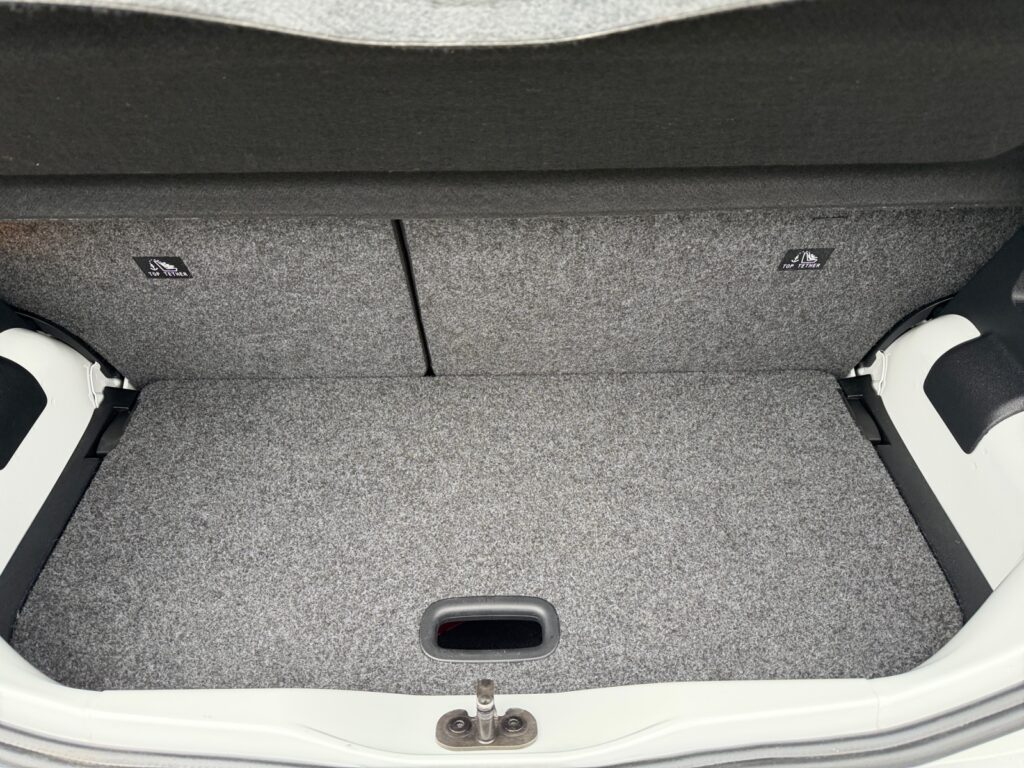 VW up Exposé-Bild 6