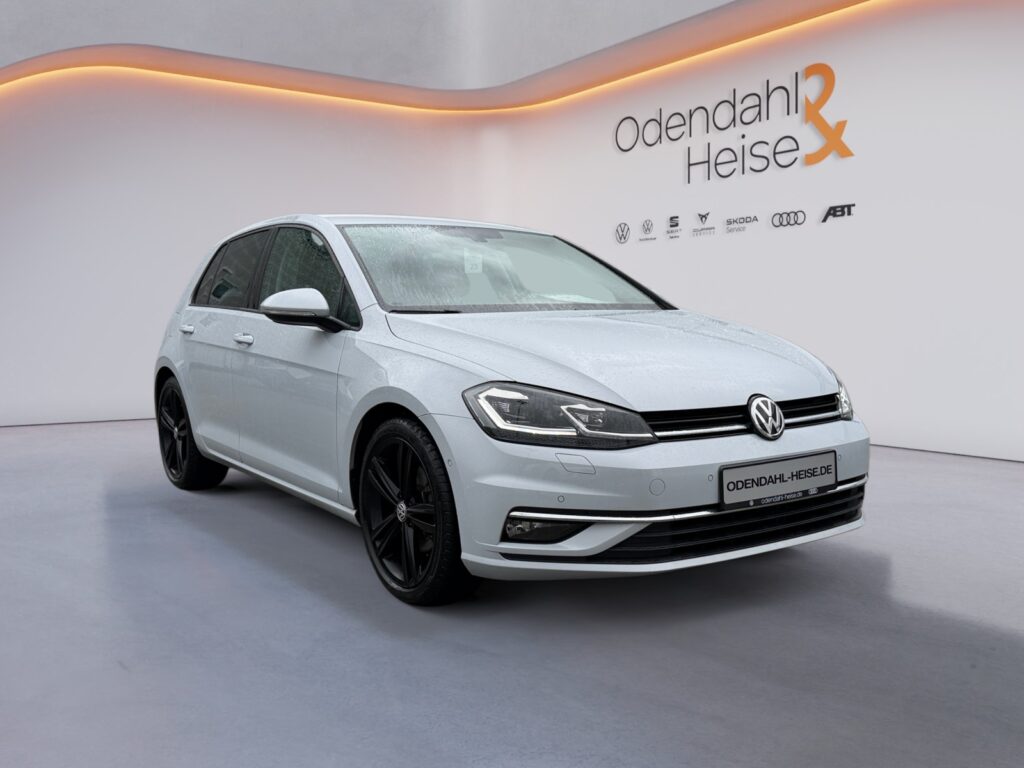 VW Golf Exposé-Bild 2