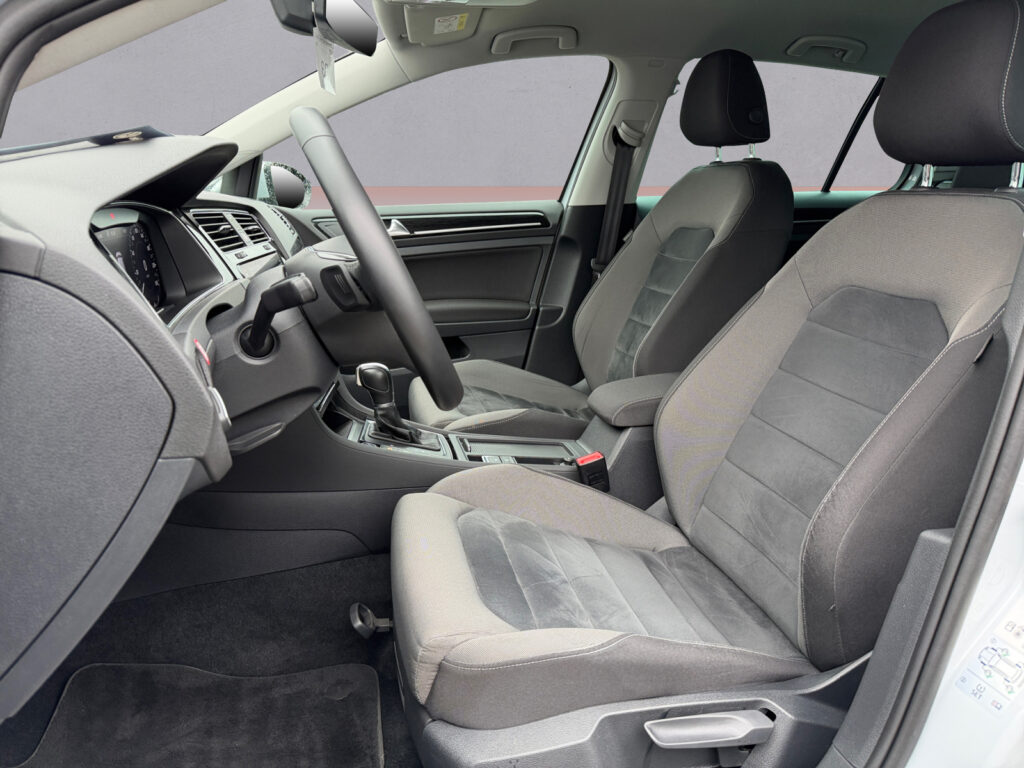 VW Golf Exposé-Bild 7