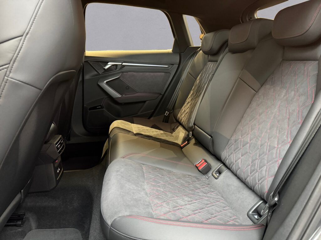 Audi A3 Exposé-Bild 13