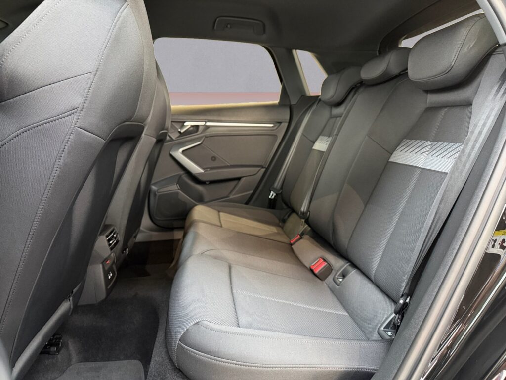 Audi A3 Exposé-Bild 13