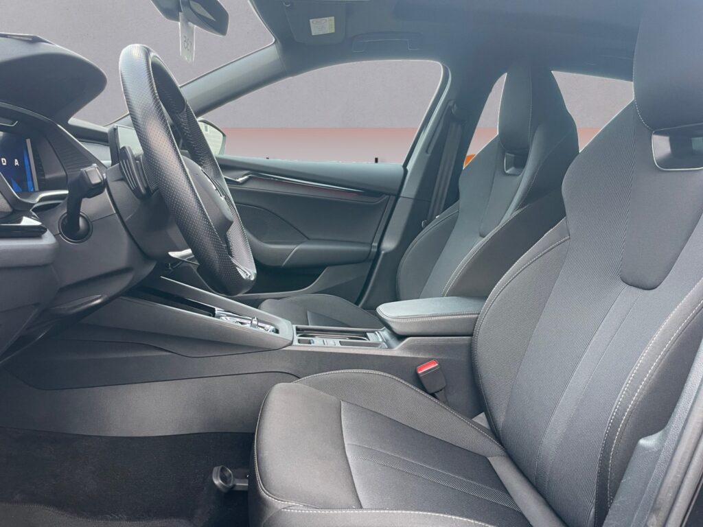 Skoda Octavia Exposé-Bild 9