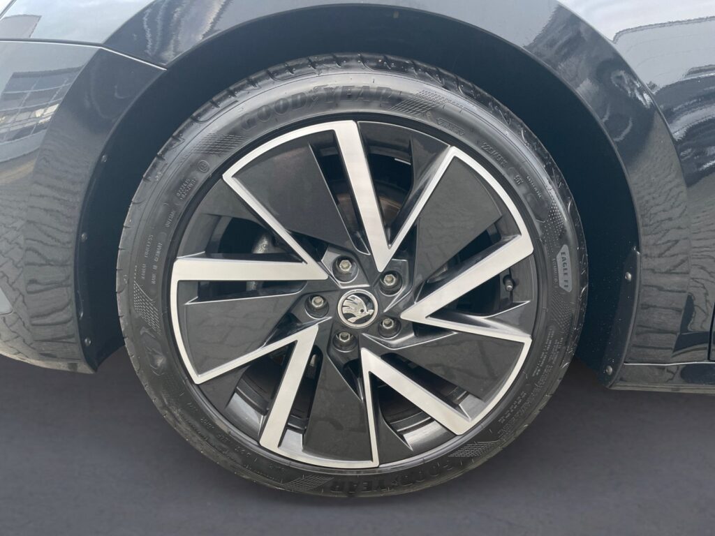 Skoda Octavia Exposé-Bild 14