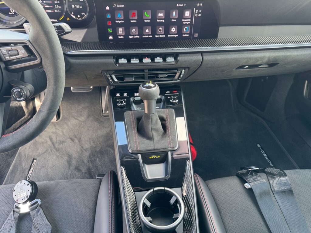 Porsche 992 Exposé-Bild 11