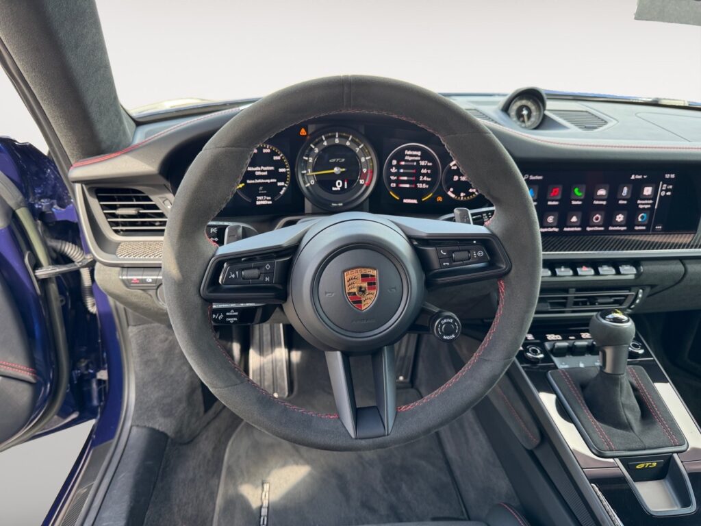 Porsche 992 Exposé-Bild 12