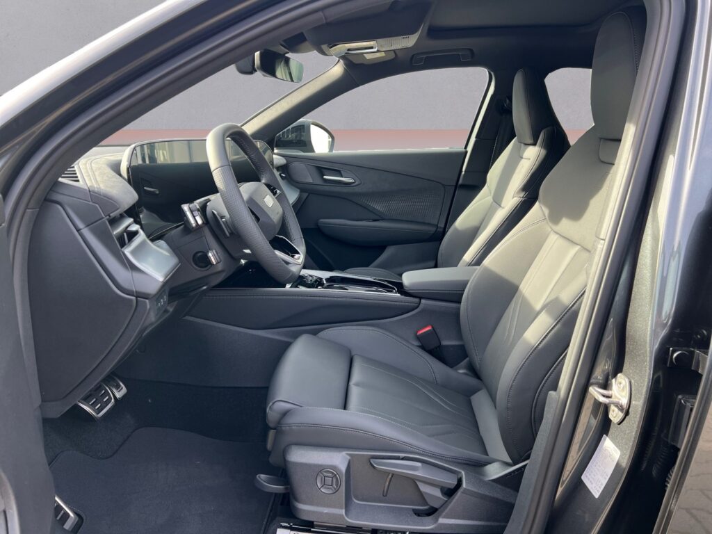 Audi Q3 Exposé-Bild 9