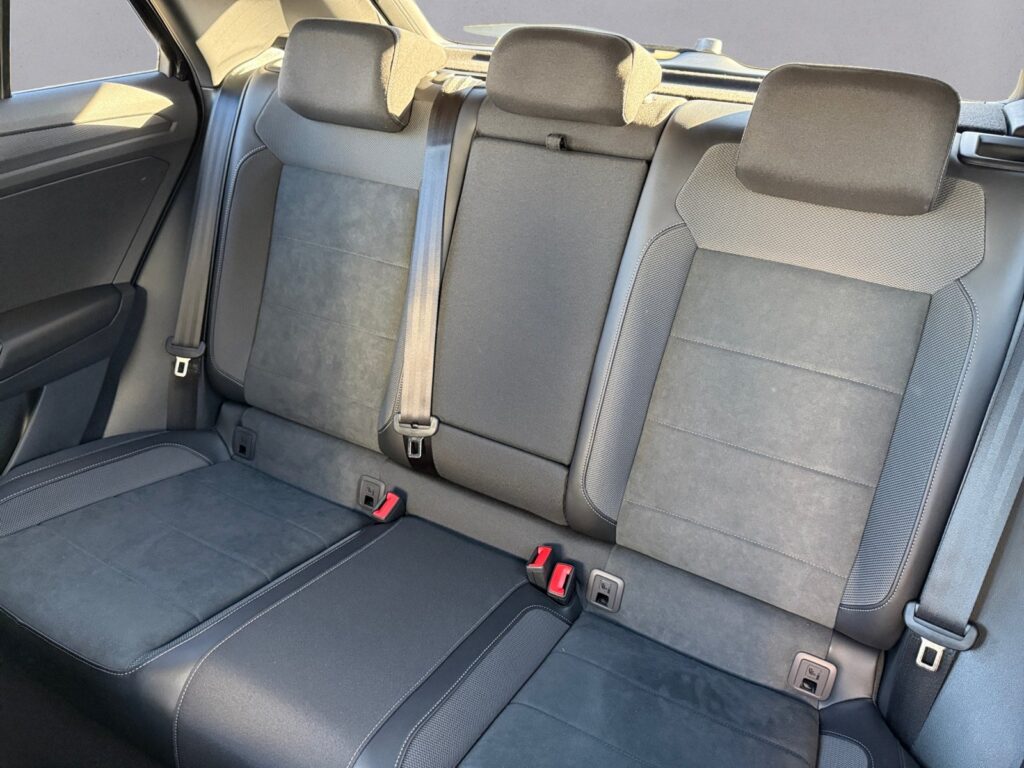 VW T-Roc Exposé-Bild 13