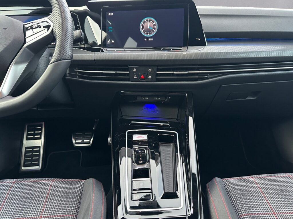 VW Golf Exposé-Bild 11