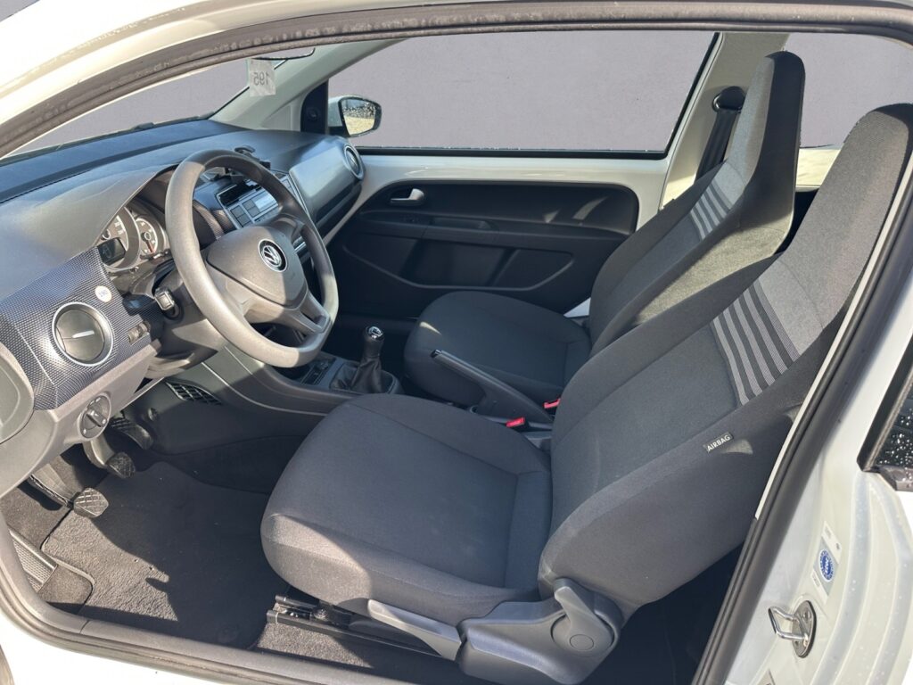 VW up Exposé-Bild 9