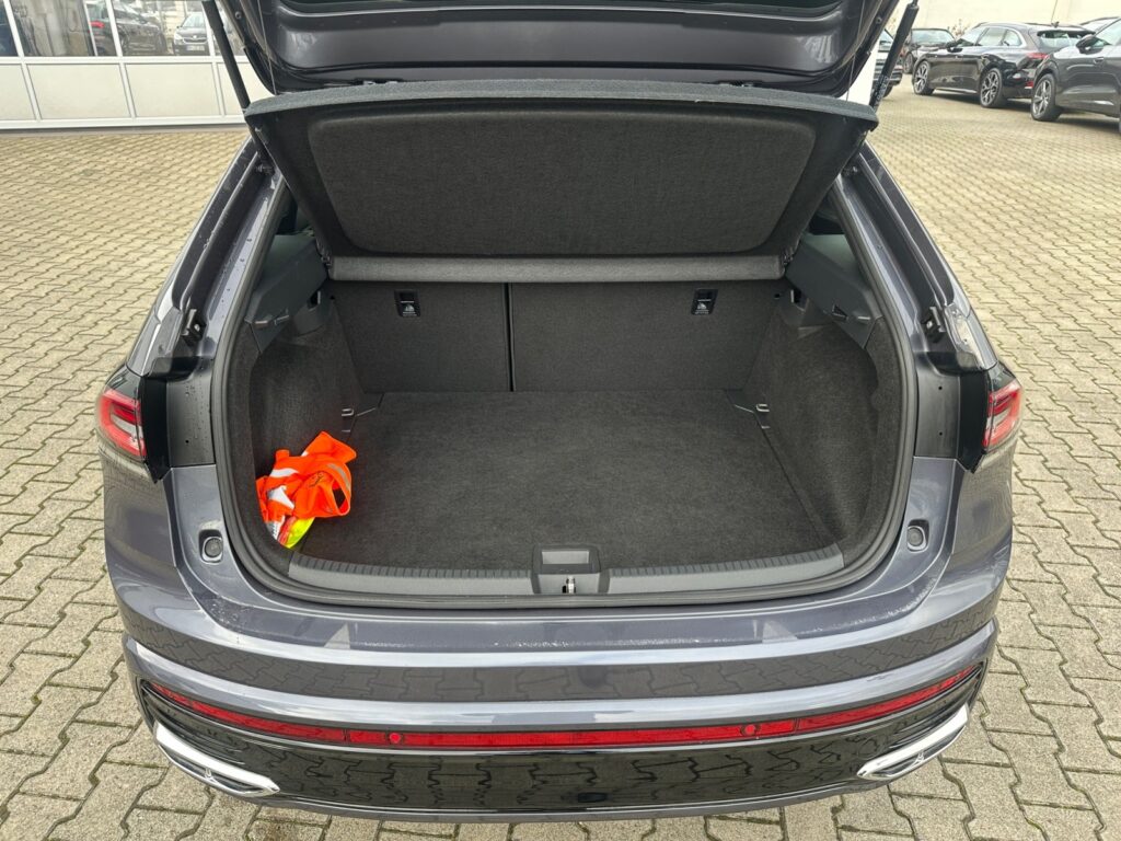 VW Taigo Exposé-Bild 16