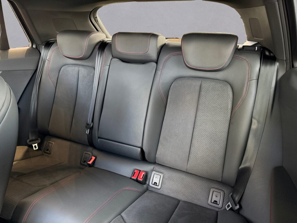 Audi SQ2 Exposé-Bild 13