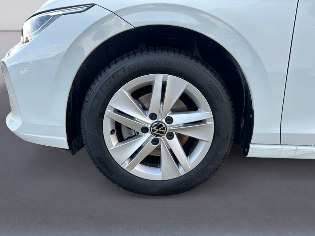 VW Golf Exposé-Bild 14