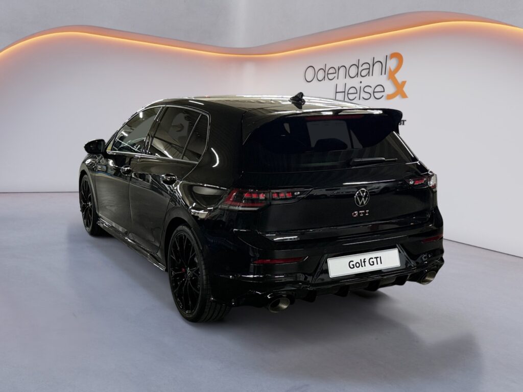 VW Golf Exposé-Bild 3