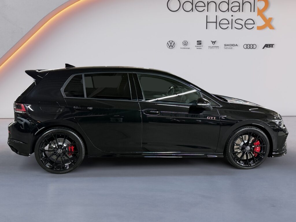 VW Golf Exposé-Bild 6