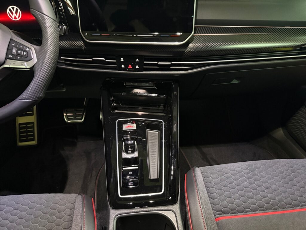 VW Golf Exposé-Bild 11