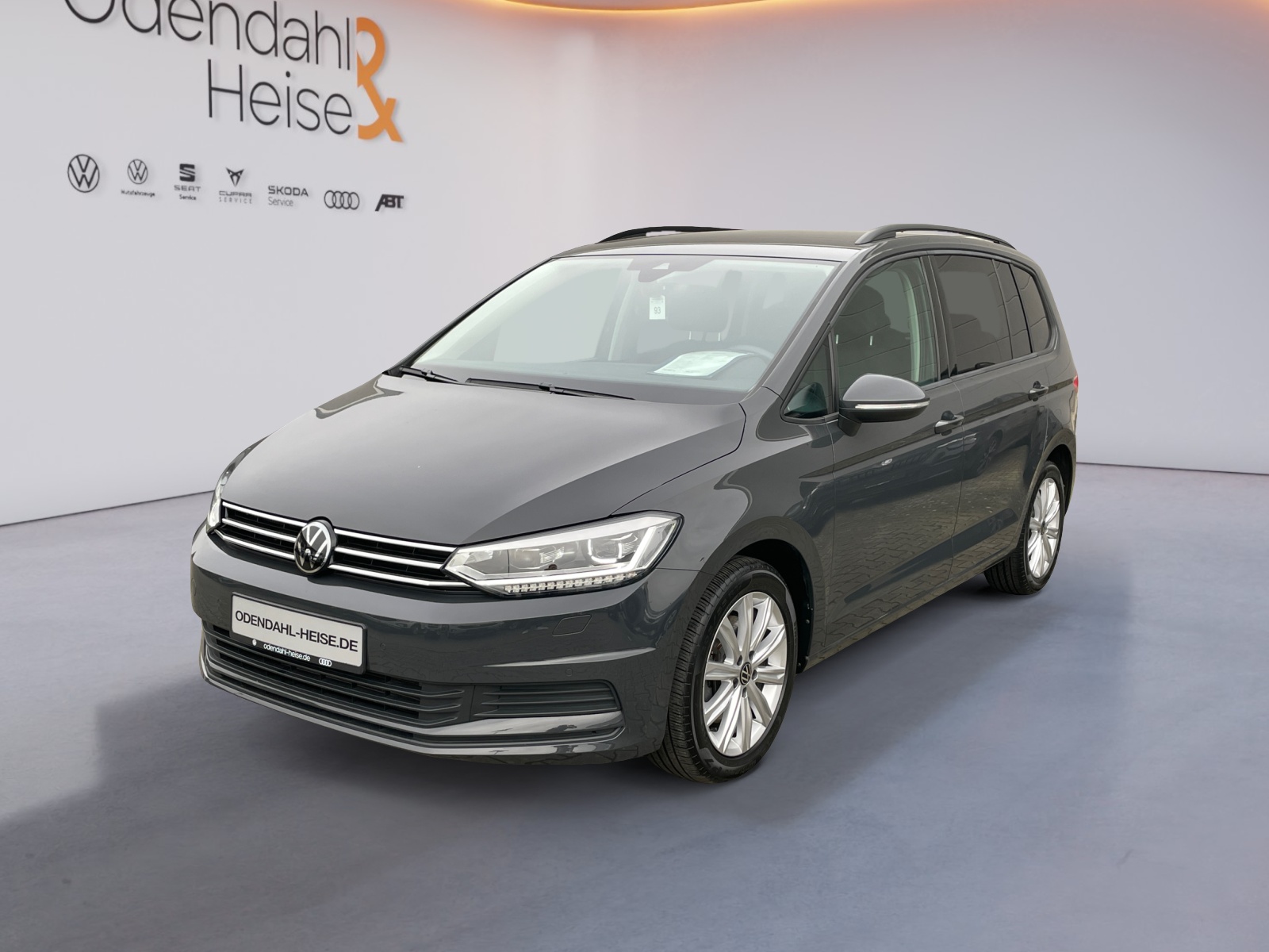 VW Touran Exposé-Bild 1