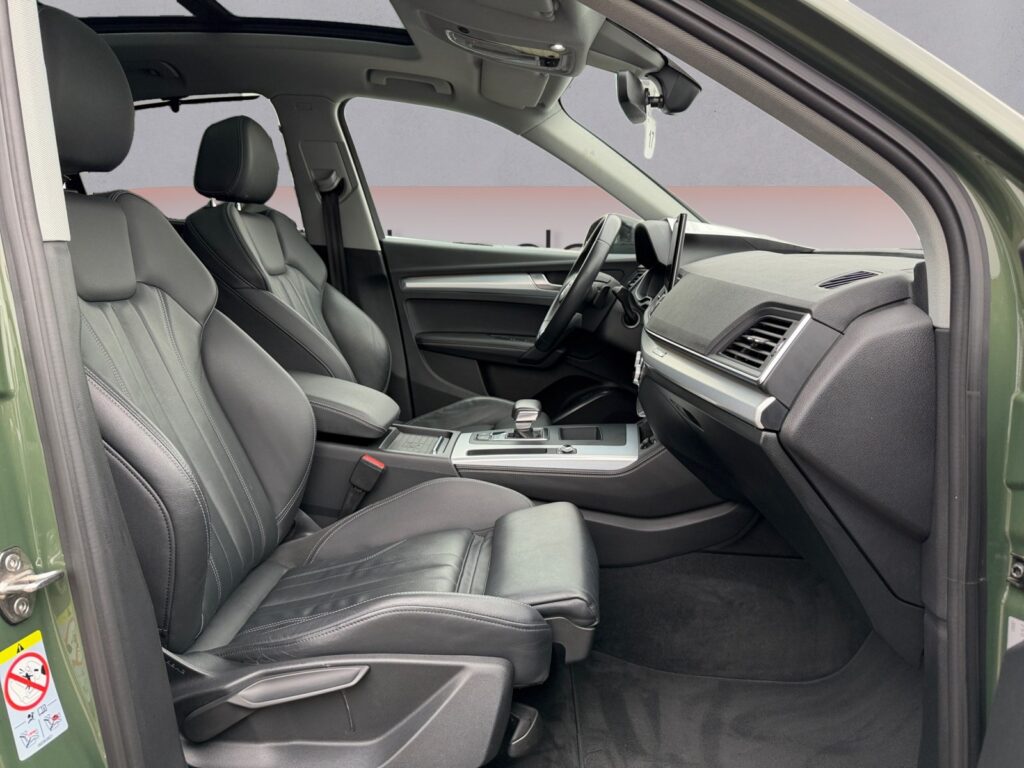 Audi Q5 Exposé-Bild 15