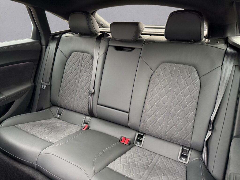 Audi A5 Exposé-Bild 13