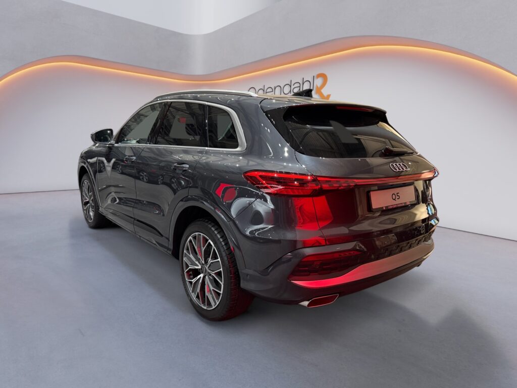 Audi Q5 Exposé-Bild 3