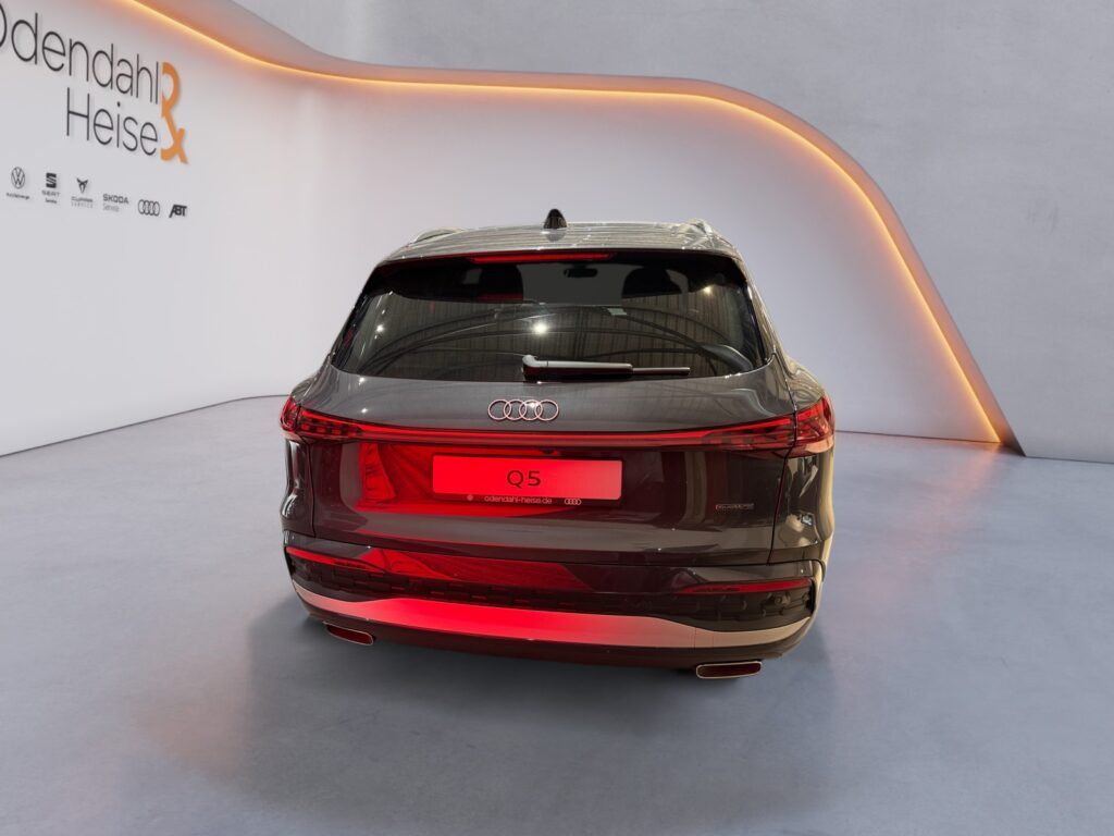 Audi Q5 Exposé-Bild 4