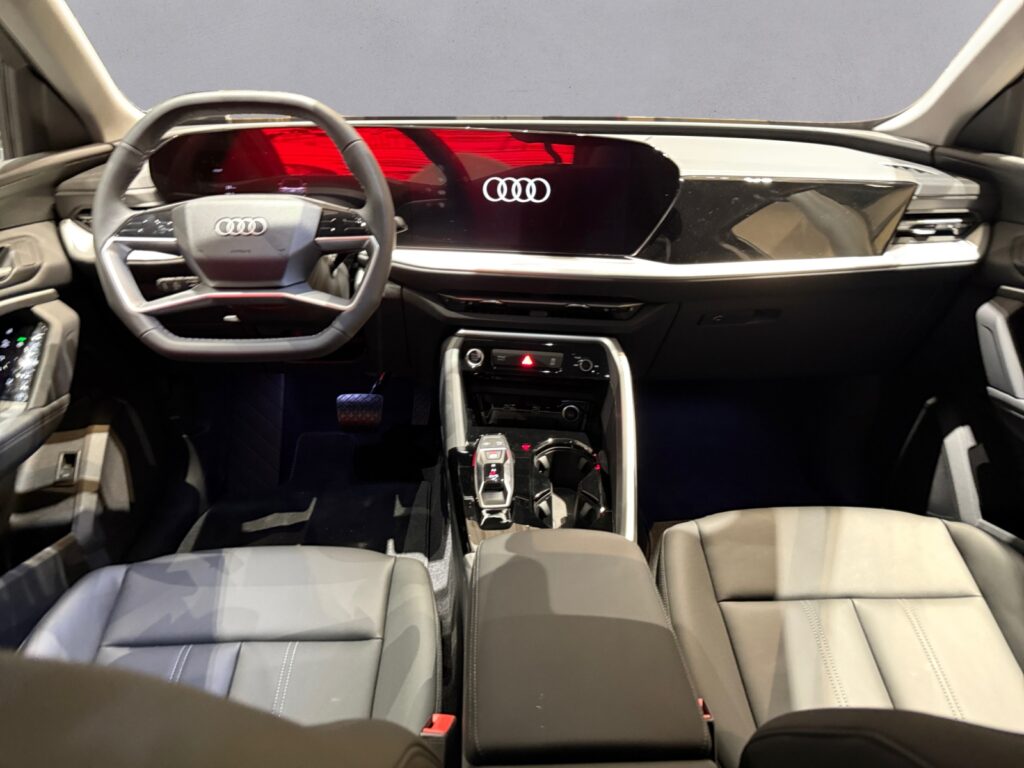 Audi Q5 Exposé-Bild 9