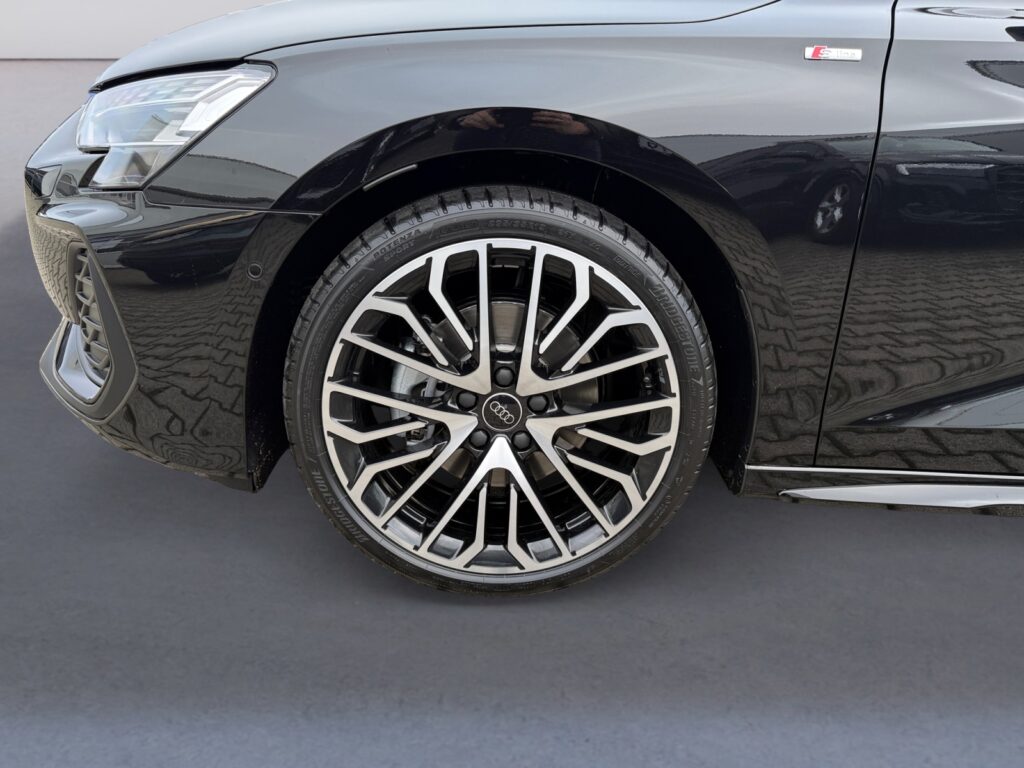 Audi A3 Exposé-Bild 14