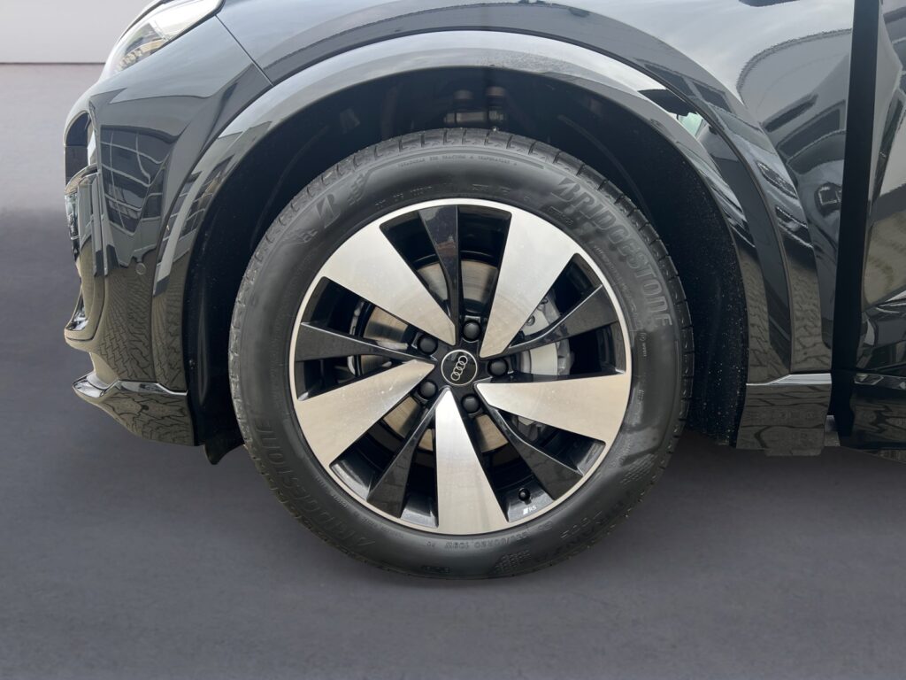 Audi Q6 e-tron Exposé-Bild 14