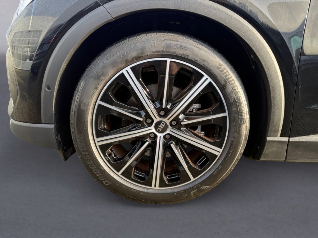 Audi Q4 Exposé-Bild 14