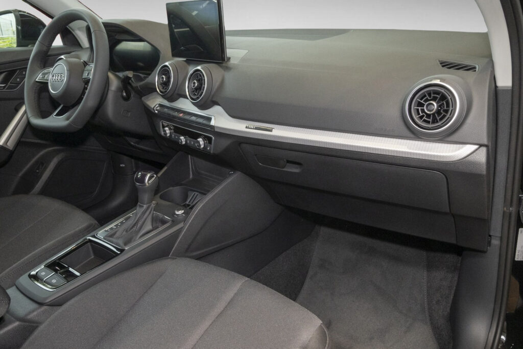 Audi Q2 Exposé-Bild 8