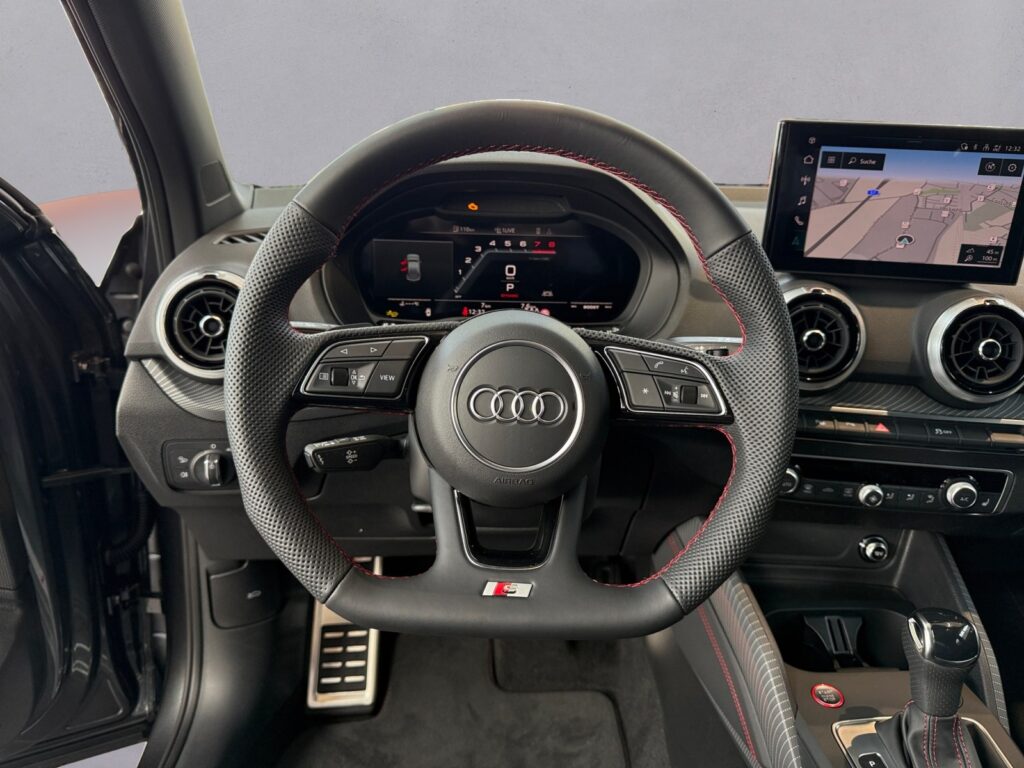 Audi SQ2 Exposé-Bild 12