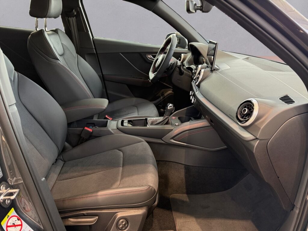 Audi SQ2 Exposé-Bild 15