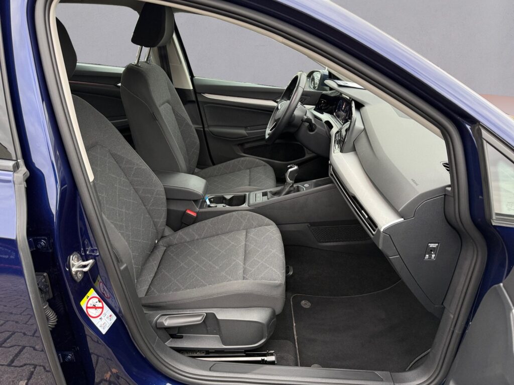 VW Golf Exposé-Bild 15