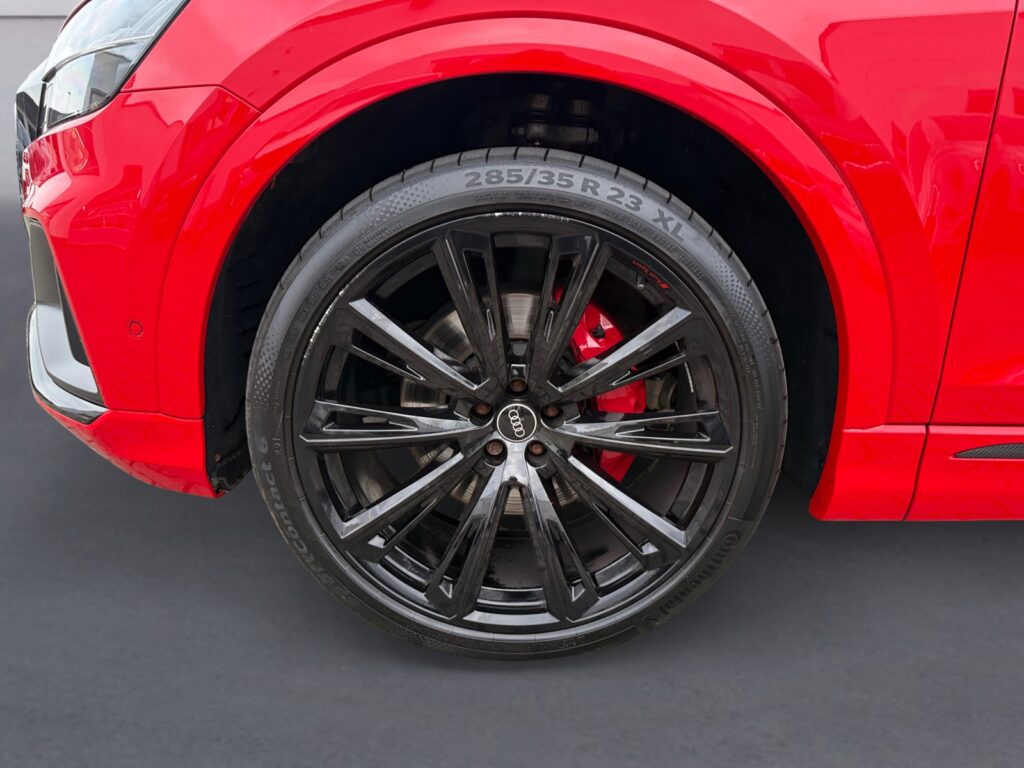 Audi Q8 Exposé-Bild 14