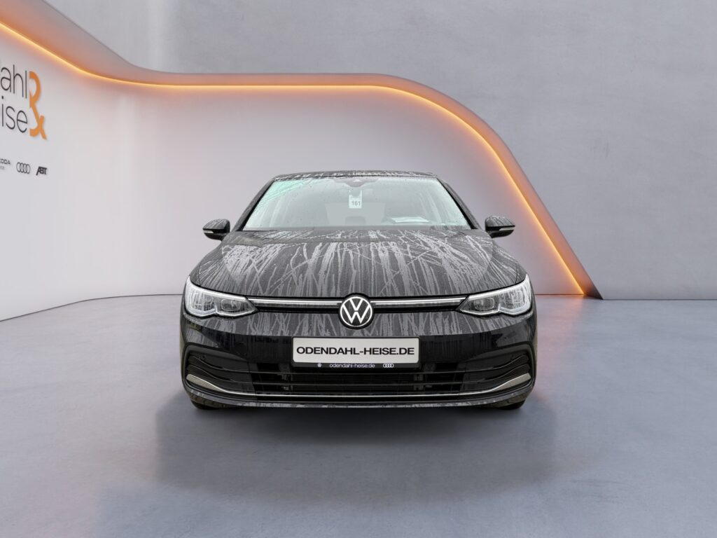 VW Golf Exposé-Bild 8