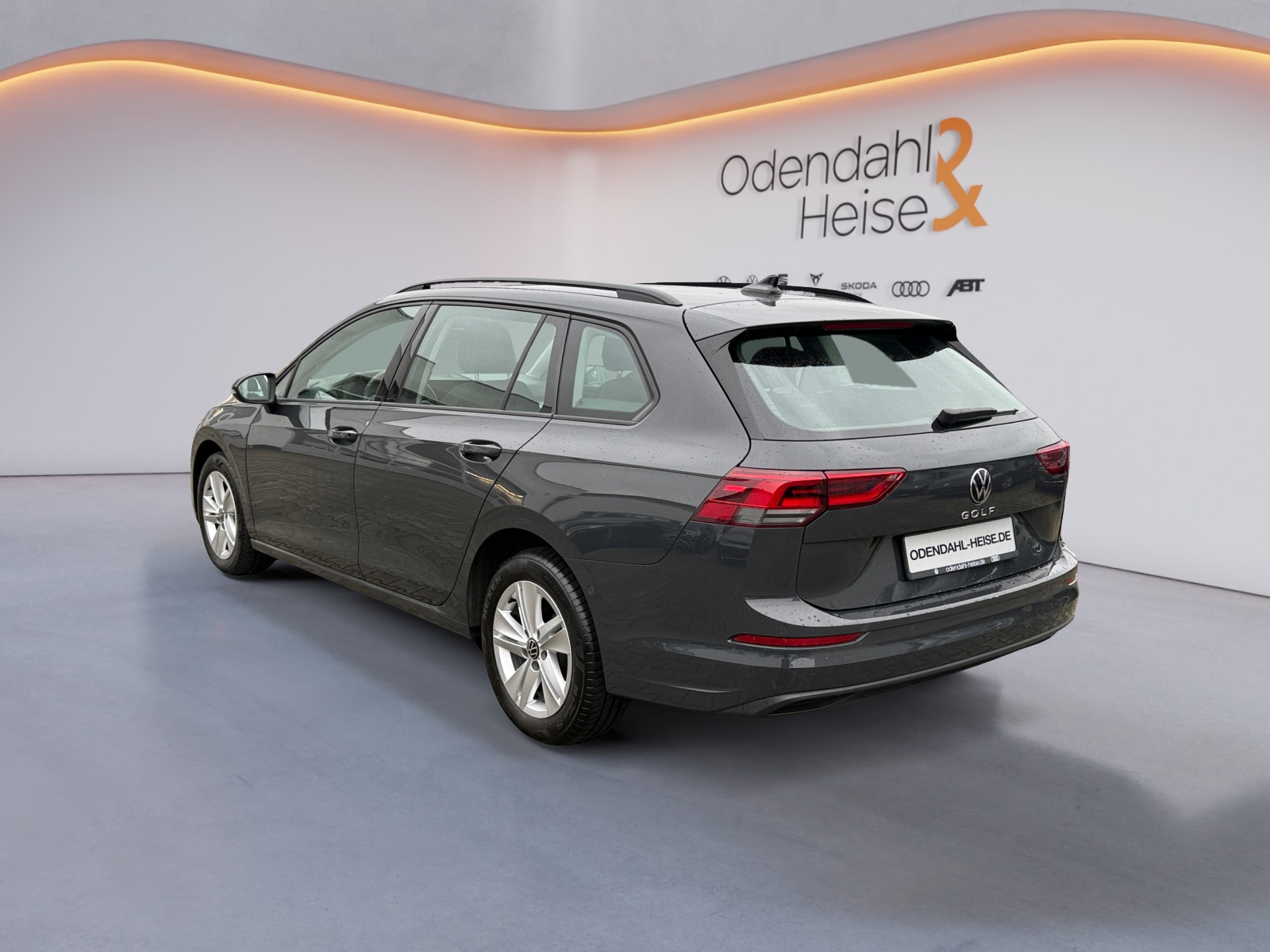 VW Golf Exposé-Bild 3