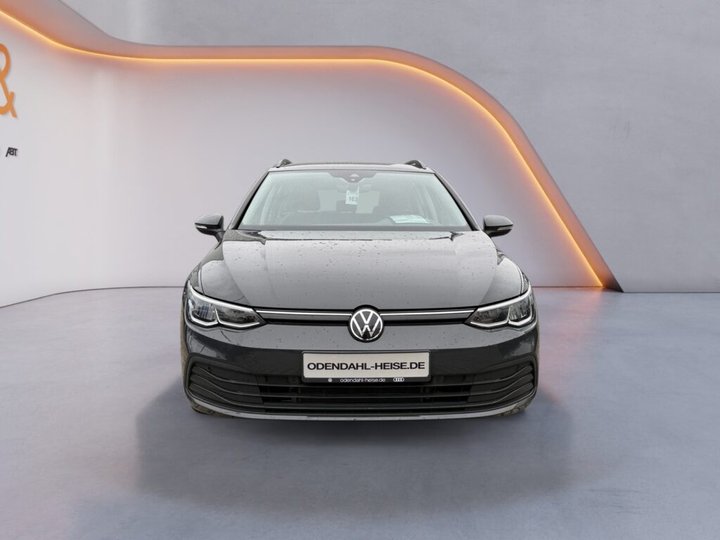 VW Golf Exposé-Bild 8