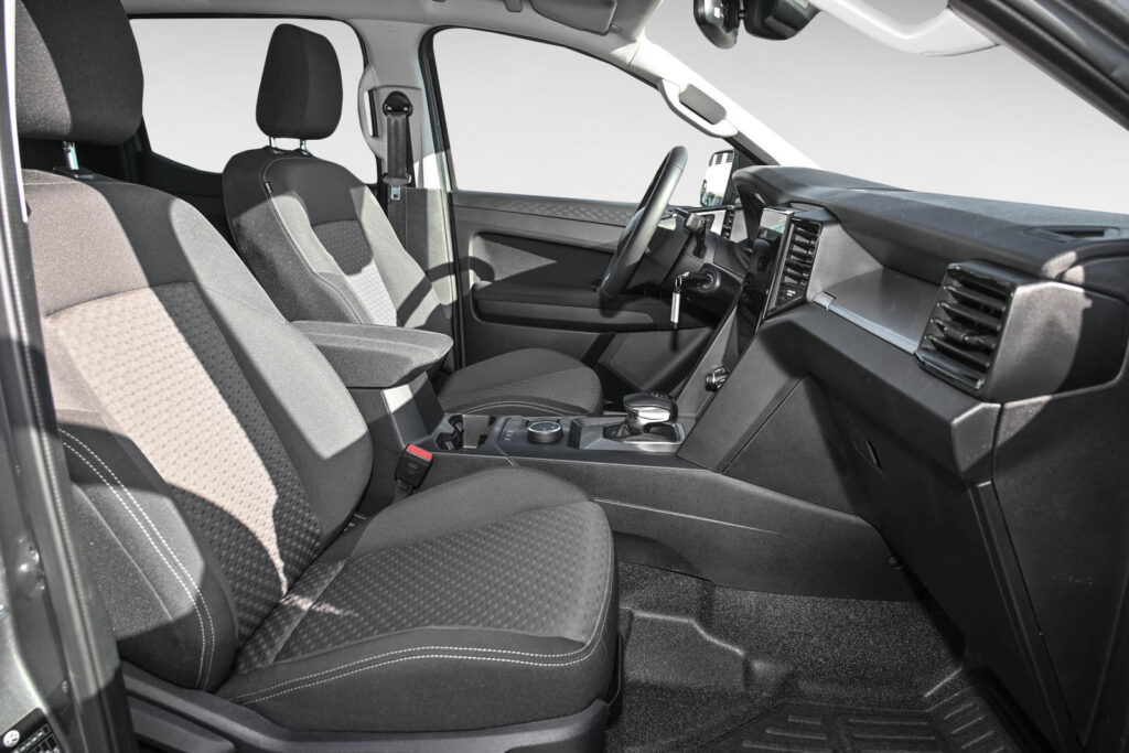 VW Amarok Exposé-Bild 8